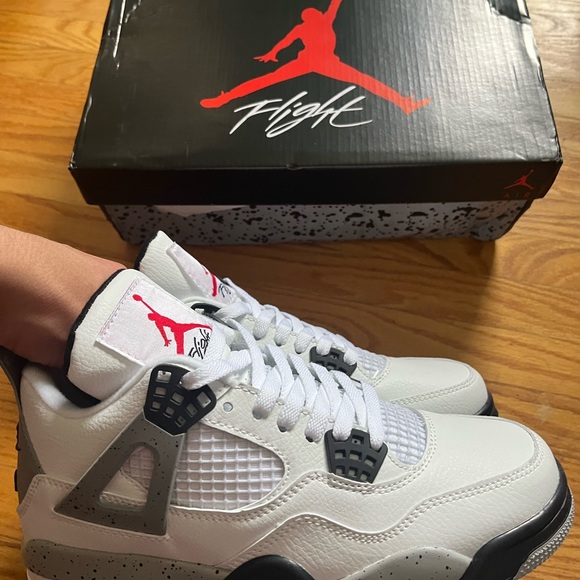 Jordan 4 - Picture 1 of 5